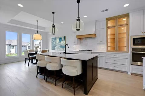 Kitchen - 24933 W 98th Pl, Lenexa, KS 66227 photo 1 of 5