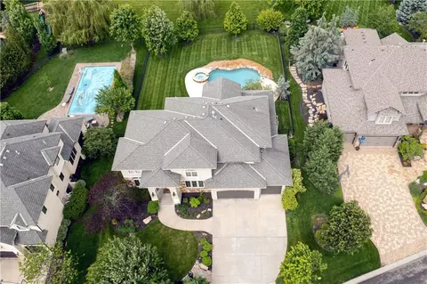 16412 Barton St, Overland Park, KS 66221