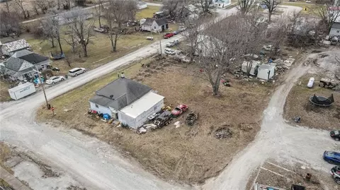 View/Area - 313 E 3rd St, Altamont, MO 64620 photo 2 of 6