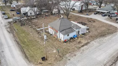 View/Area - 313 E 3rd St, Altamont, MO 64620 photo 1 of 6