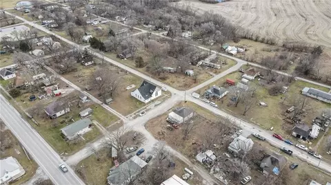 View/Area - 313 E 3rd St, Altamont, MO 64620 photo 5 of 6