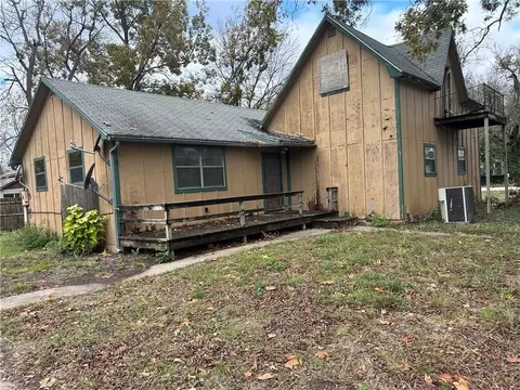 103 S Marion St, Elk City, KS 67344