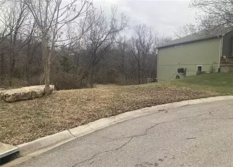 4205 S Shrank Ct, Independence, MO 64055 photo 2