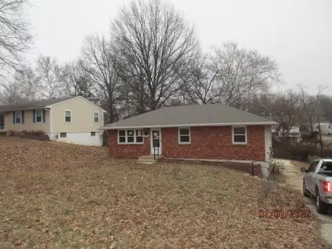 4905 N Topping Ave, Kansas City, MO 64119