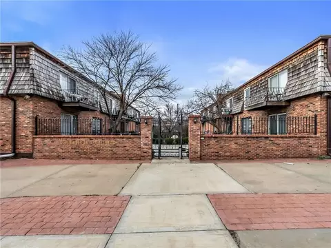 4426 Jarboe St #5, Kansas City, MO 64111