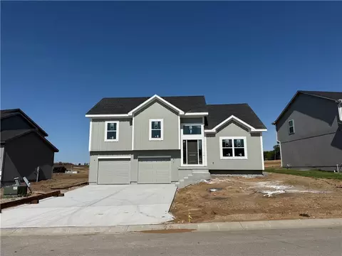 4301 SE Adams Dr, Blue Springs, MO 64014
