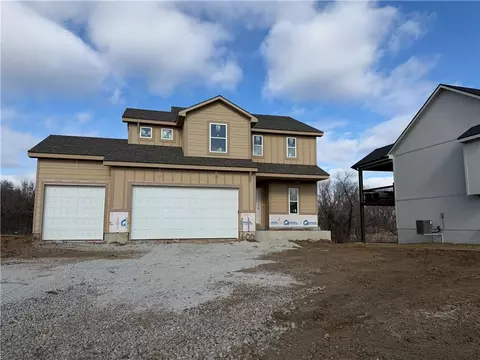 600 SW Valley Dr, Grain Valley, MO 64029