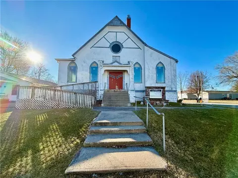 130 W 2nd St, Clearmont, MO 64431