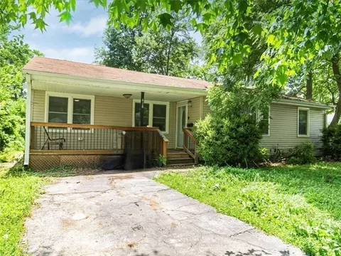 418 E 15th St, Sedalia, MO 65301