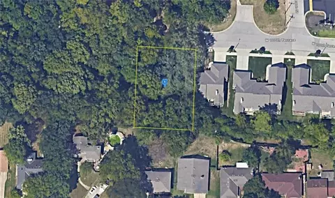 611 W 100th Ter, Kansas City, MO 64114