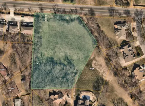 9601 E 83rd St, Raytown, MO 64138 photo 3