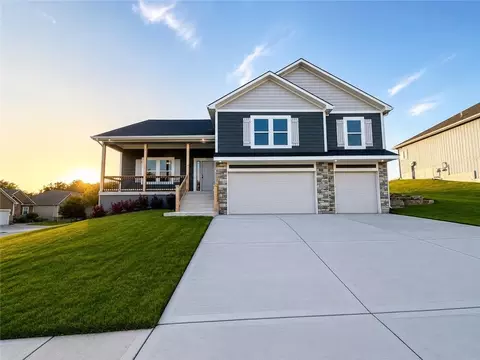 1901 Owen Dr, Pleasant Hill, MO 64080