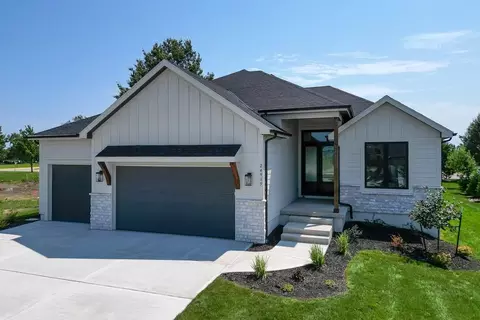 Exterior - 24915 W 112th St, Olathe, KS 66061 photo 2 of 4