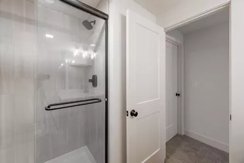 Bath - 24915 W 112th St, Olathe, KS 66061 photo 9 of 9