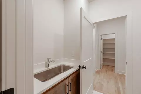 Entry Way - 24915 W 112th St, Olathe, KS 66061 photo 4 of 7