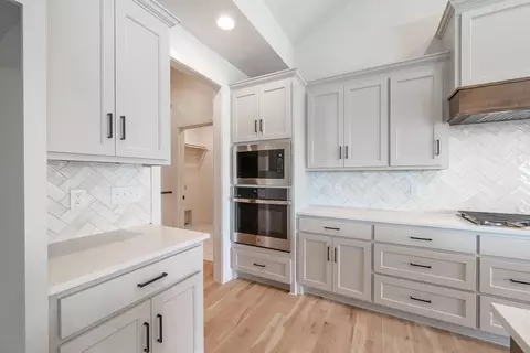 Kitchen - 24915 W 112th St, Olathe, KS 66061 photo 3 of 4
