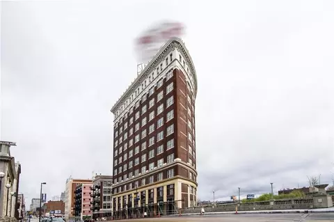 2107 Grand Ave #1001-1002, Kansas City, MO 64108