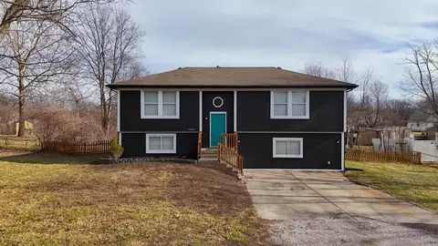 17403 Monte Verde Dr, Belton, MO 64012
