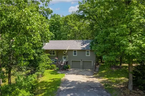 141 SE 611 Rd, Warrensburg, MO 64093