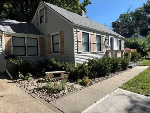 7800 W 64th St, Mission, KS 66202