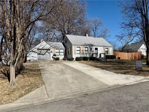 7800 W 64th St, Mission, KS 66202