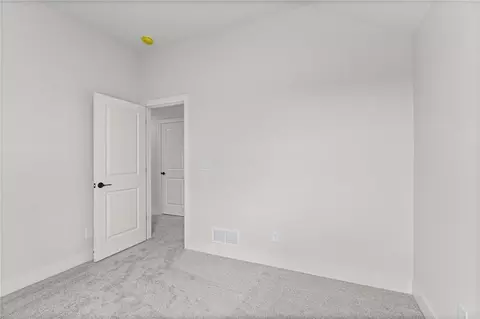 Bedroom - 20702 Emerald St, Spring Hill, KS 66083 photo 6 of 8