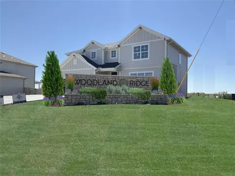 Exterior - 20702 Emerald St, Spring Hill, KS 66083 photo 5 of 7