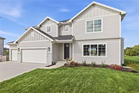 Exterior - 20702 Emerald St, Spring Hill, KS 66083 photo 3 of 7