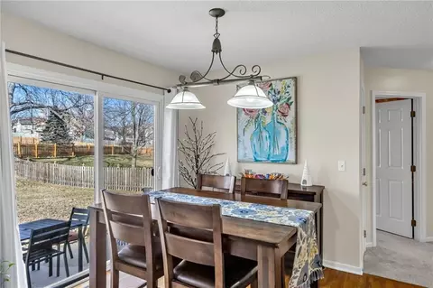 10916 N Oxford Ave, Kansas City, MO 64157