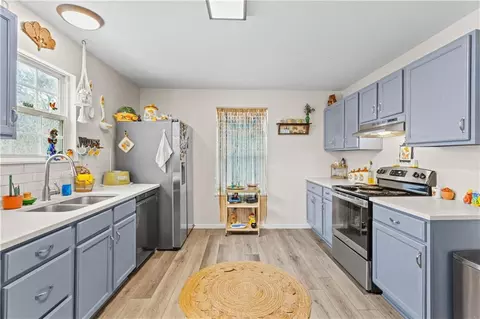 Kitchen - 9101 E 55th St, Raytown, MO 64133 photo 2 of 4