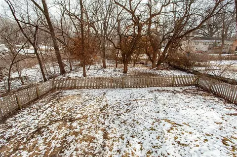 Exterior - 9101 E 55th St, Raytown, MO 64133 photo 6 of 6