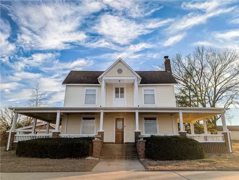 18133 S 1525 Rd, Nevada, MO 64772