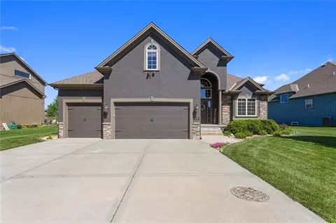 11130 N Brooklyn Ave, Kansas City, MO 64155