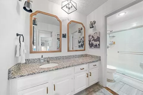 Bath - 448 Point Dr, Lees Summit, MO 64064 photo 1 of 3