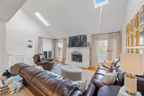 Living - 448 Point Dr, Lees Summit, MO 64064 photo 3 of 3