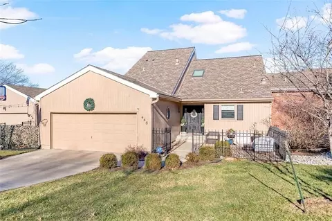 Exterior - 448 Point Dr, Lees Summit, MO 64064 photo 1 of 5