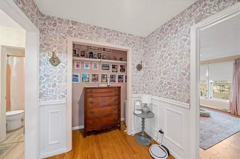 Entry Way - 448 Point Dr, Lees Summit, MO 64064 photo 4 of 5