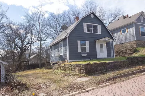 415 Westminster Pl, Independence, KS 67301