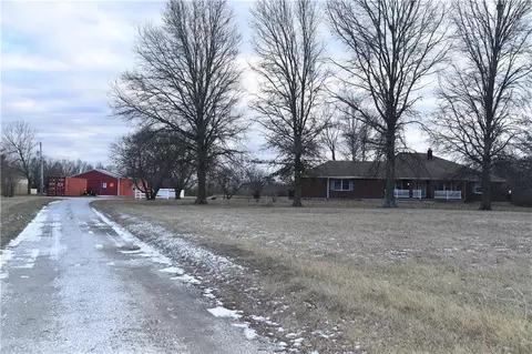 11503 State Route 2 Hwy, Freeman, MO 64746