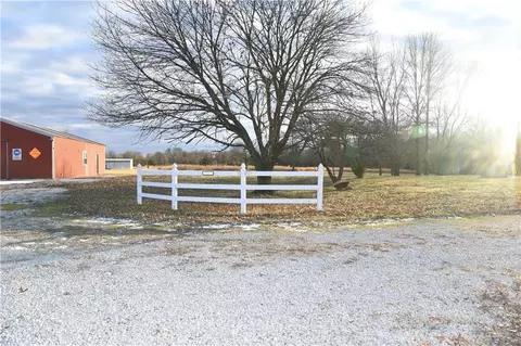 11503 State Route 2 Hwy, Freeman, MO 64746 photo 3