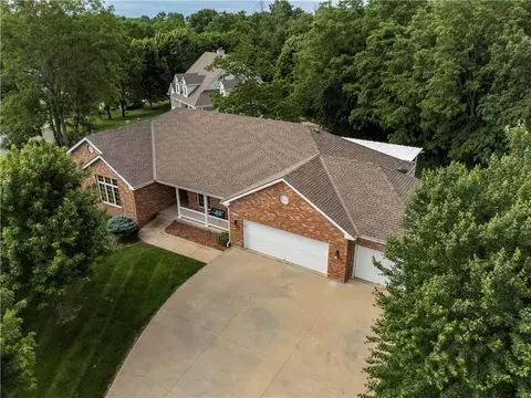 4203 SE Willow Ridge Ct, Blue Springs, MO 64014
