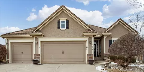 4304 NE Park Springs Dr, Lees Summit, MO 64064