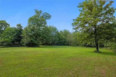 Young Drive, Odessa, MO 64076
