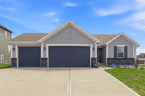14223 Amanda Ln, Basehor, KS 66007