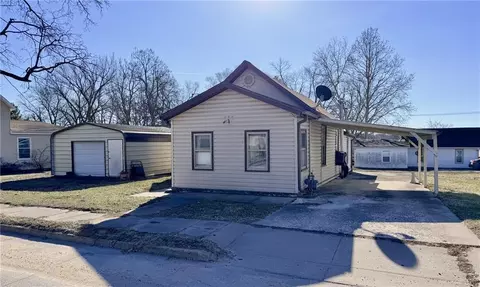504 E 17th St, Trenton, MO 64683