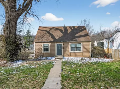 5030 Belmeade Rd, Kansas City, MO 64129