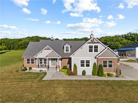 1703 SW Hawes Ln, Oak Grove, MO 64075
