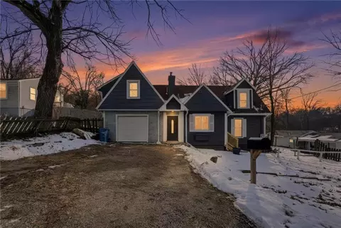 12007 E Alberta St, Sugar Creek, MO 64054