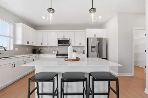 Kitchen - 1505 SE Bailey Farms Pkwy, Lees Summit, MO 64081 photo 1 of 4