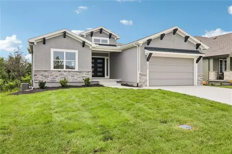 16980 S Bradley Dr, Olathe, KS 66062